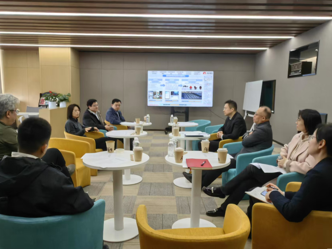 貫徹“XR產(chǎn)業(yè)創(chuàng)新中心”建設戰(zhàn)略布局，西投控股赴西部電影集團有限公司座談交流
