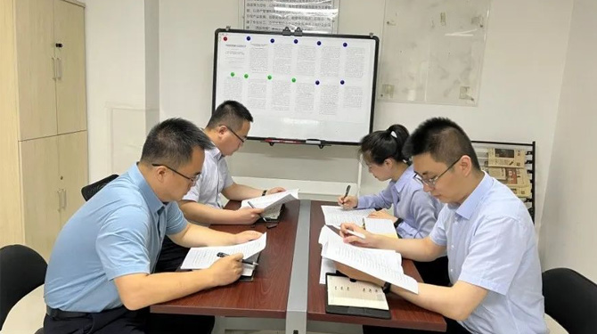 扶貧基金黨支部、第八黨支部、第四黨支部開展主題活動